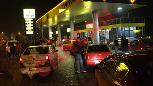 Protest cu maruntis la o benzinarie in Cluj