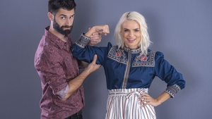 Paul Ipate, pus la zid de un internaut. Jojo a sărit imediat în apărarea soțului: ”Cam amator”