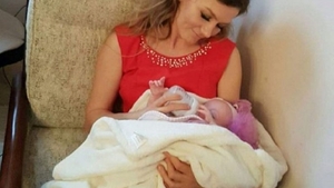 Caz șocant într-o maternitate din România. Un bebeluș avortat a refuzat să moară: “L-am ținut în brațe”