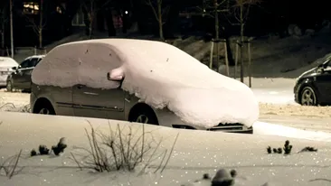 Amenda uriașă pe care o primesc șoferii care nu deszăpezesc mașina. Ce prevede Codul Rutier în 2026