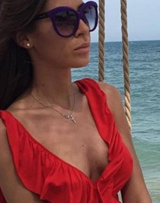 CRISTINA MIHAELA, detalii picante din relaţia ei! Cum îl alintă vedeta pe iubitul ei misterios