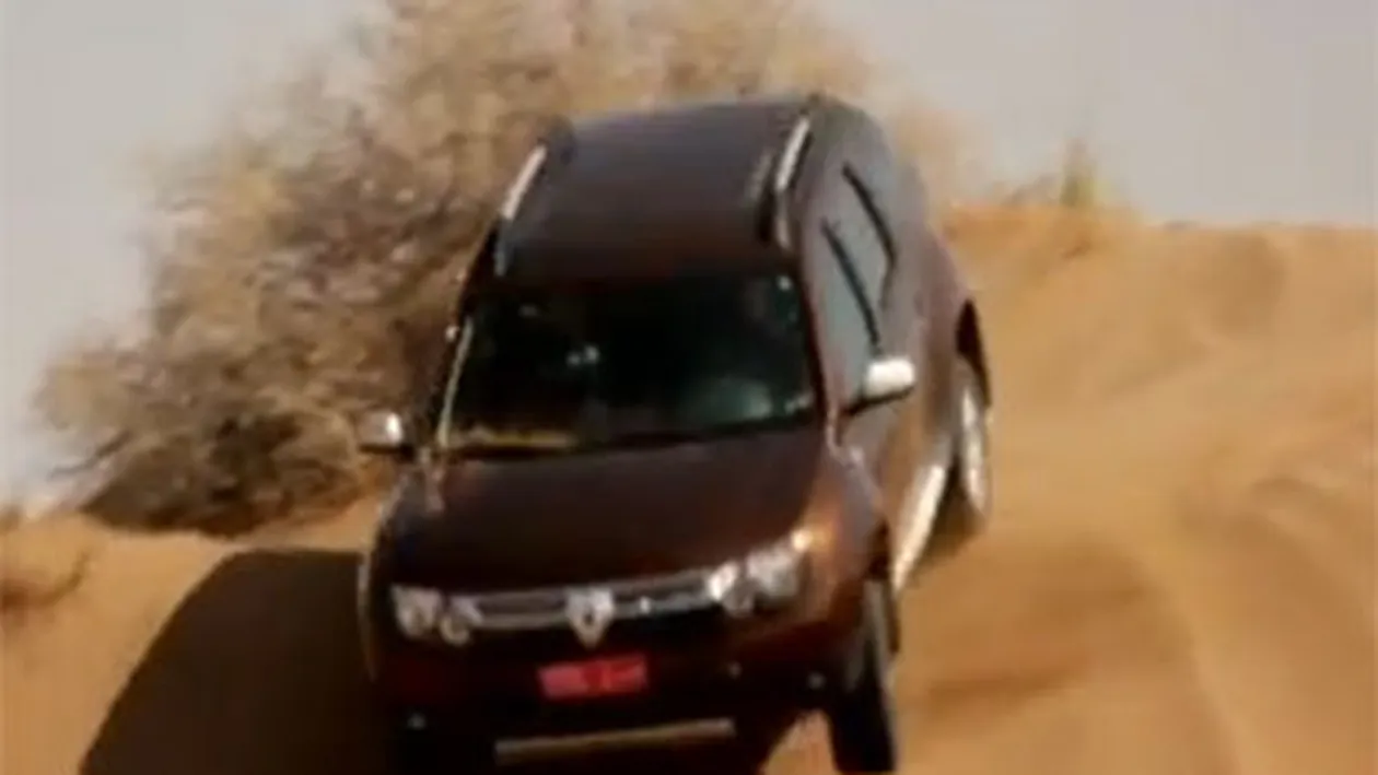 Dacia Duster, dusa la extrem in desert de faimosul pilot Mark Webber!