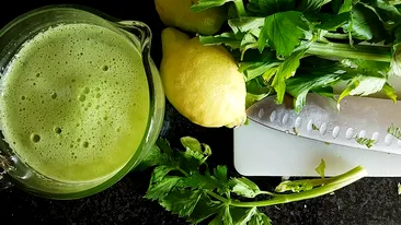 Dieta cu lămâie și pătrunjel verde | Poți slăbi patru kilograme într-o săptămână