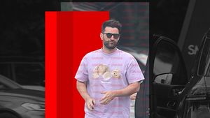 Avem imaginile momentului! Unde s-a dus Smiley la numai câteva ore după ce s-a întors din luna de miere. A plecat val vârtej de acasă, în șlapi și tricou. EXCLUSIV