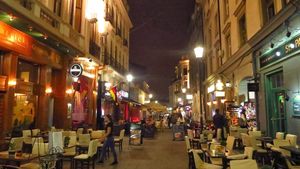Se plimba prin Centrul Vechi din București, când a auzit țipete înfundate venind de nicăieri. A fugit. Ajuns acasă, a căutat pe net și a aflat ce i s-a întâmplat: "Nu voi mai călca acolo!"