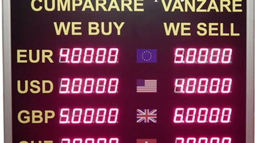 Curs valutar 8 august 2019. Românii au crezut că s-a blocat afișajul. Câți lei costă azi 1 euro