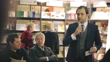 CANCAN.ro publică fragmente în premieră. A fost printre cele mai vândute cărţi de la „Gaudeamus”, iar acum…