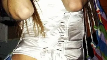 Are un CORP perfect, dar niciun barbat nu suporta sa se uite la CHIPUL ei! Cum arata aceasta adolescenta!