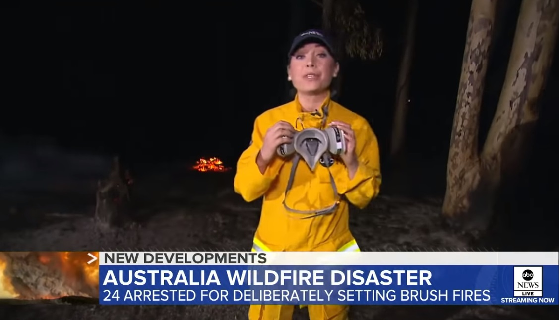 Mesajul sfâșietor al unei mame, prinsă în mijlocul incendiilor infernale din Australia cu bebelușul ei: “A  inhalat fum cam cât o persoană care fumează un pachet de ţigări pe zi”