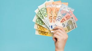 Curs valutar 18 mai 2021: Cât valorează un euro și un dolar