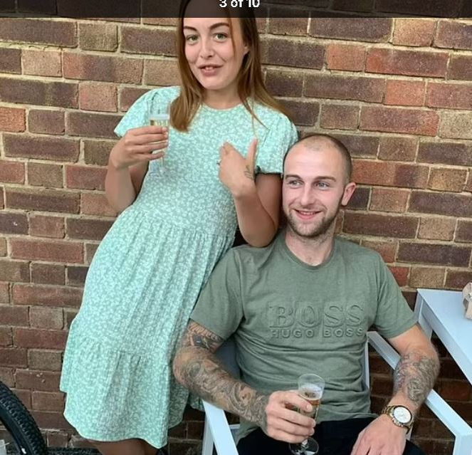 O mămică de 28 de ani a murit în prima zi de vacanță, în Turcia.