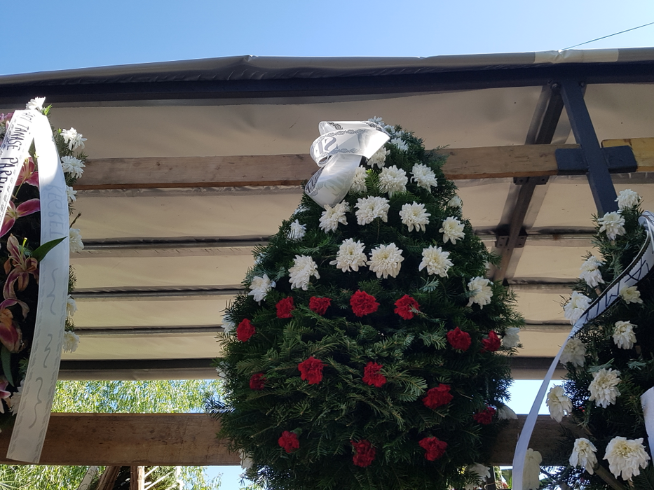 Interlopii au trimis zeci de coroane funerare la înmormântarea lui Ion Duduianu