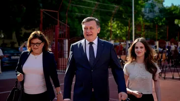 Cum arată Irina, fiica lui Crin Antonescu? Ce promisiune a făcut, dacă tatăl său va câștiga alegerile