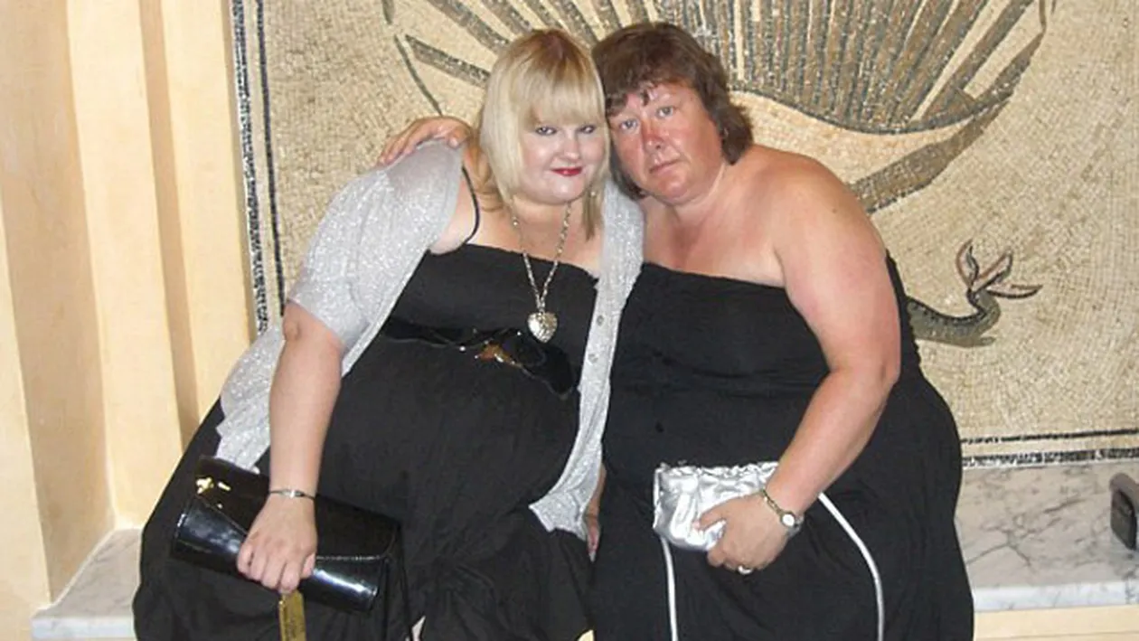 N-au putut sa se imbarce intr-un avion pentru ca erau prea GRASE! Decizia ULUITOARE a acestor femei dupa ce au patit asa ceva