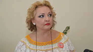 Mihaela Tatu, asa cum n-ai mai vazut-o niciodata. Avea un miros...neobisnuit