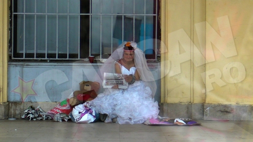 Daca mai traia Hitchcock o facea vedeta in filmele lui de groaza! Cum o fost filmata o "mireasa" in Bucuresti! IMAGINI SOCANTE!