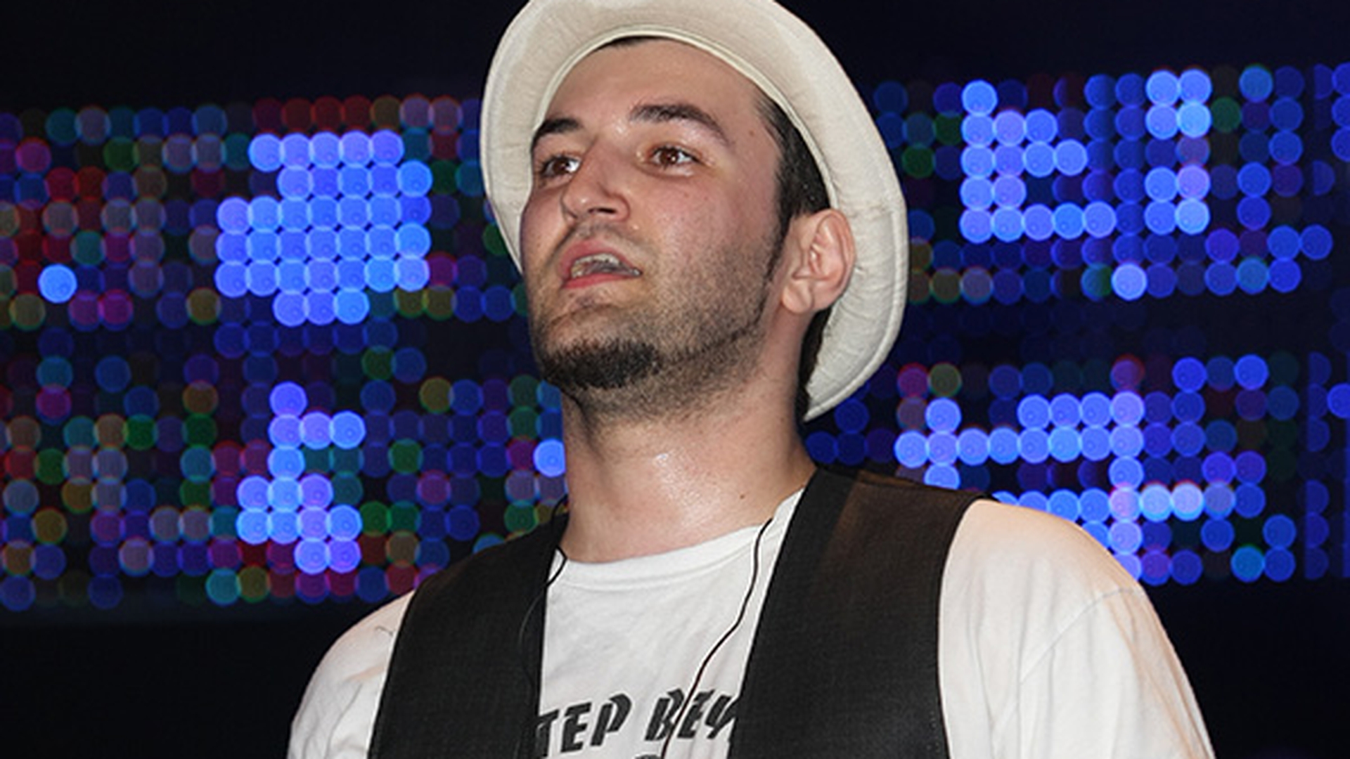 Smiley şi-a vindecat rănile! Vezi dacă mai e singur şi ce mesaj le-a trimis admiratoarelor