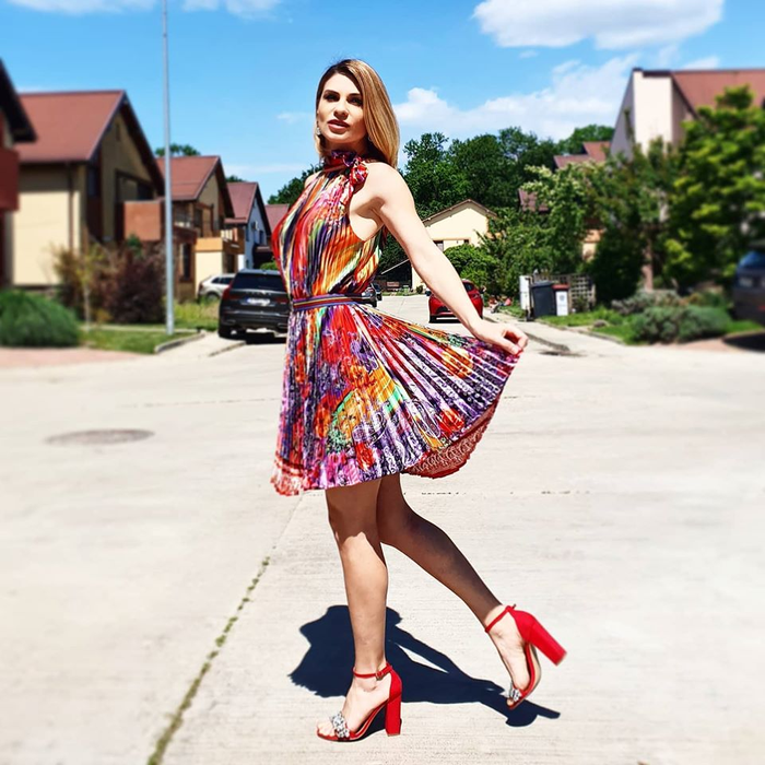 Ellie White și soțul ei, terorizați de hoții care au venit să le spargă vila: “Oribil sentiment! Doi indivizi alergând prin….”