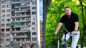 Chiriașii din casele lui Klaus Iohannis au linie directă cu președintele României. Ce fel de proprietar este șeful statului
