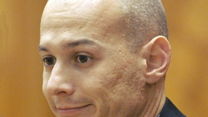 Bogdan Olteanu nu are voie să ia legătura cu părintii săi