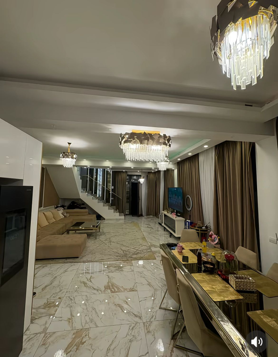 Tzancă Uraganu' și-a scos la vânzare vila din Sectorul 5. Cum arată locuința pe care cere 240.000 de euro