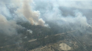 Incendiile de pădure de la Cernobîl persistă de aproape trei săptămâni! Peste 1.200 de pompieri luptă cu focul. Care sunt temerile experţilor de mediu