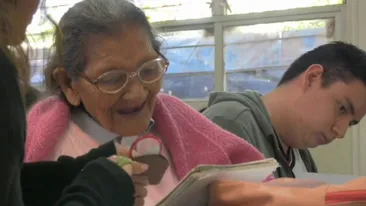 Cum arată femeia care a absolvit ciclul gimnazial la 95 de ani!