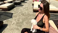 Otilia Bilionera, ”spectacol” într-un costum de baie minuscul. Cu cine s-a distrat blondina pe plajă, la Mamaia