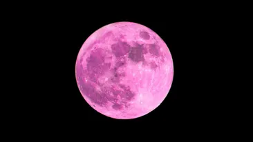 Cum ne afectează Luna Plină Roz din 12-13 aprilie 2025. Se produc schimbări majore în viața zodiilor