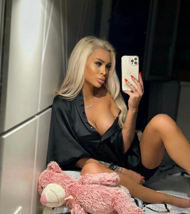 Andreea știe cum să își țină "în priză" admiratorii / Sursă foto: Instagram.com