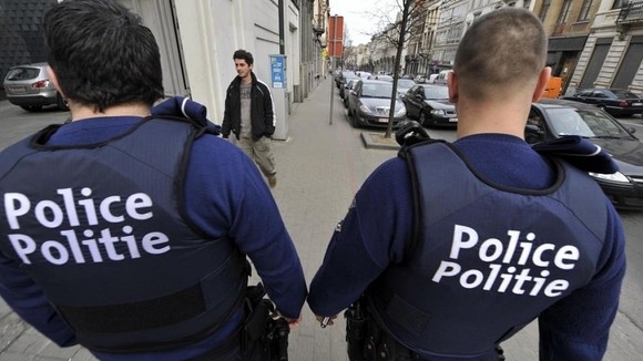 Ea este fata traficată de proxeneţii din Câmpulung şi ucisă de un client: ”Avea 26 de lovituri de cuțit, dinții…”