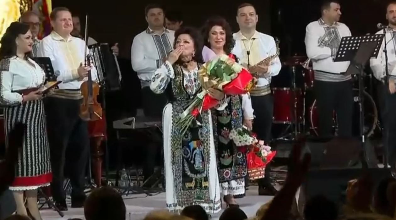 Cum arată Maria Ciobanu la 89 de ani. Cântăreața de muzică populară a susținut un concert la Sala Palatului