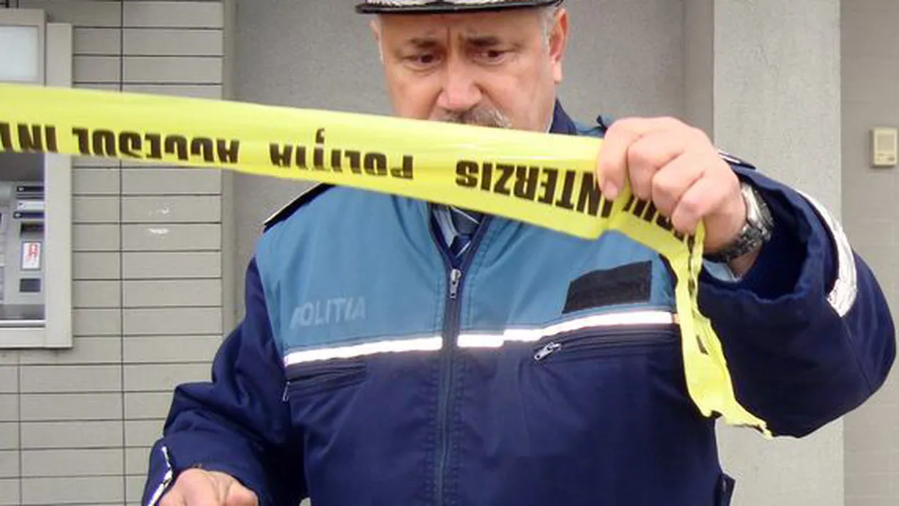 Un bărbat a jefuit o bancă din Arad c-un pistol de jucărie!