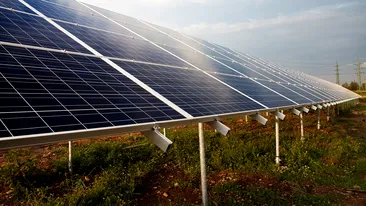 Dosar panouri fotovoltaice. Lista completă de documente de care ai nevoie pentru a primi bani de la stat în programul Casa Verde