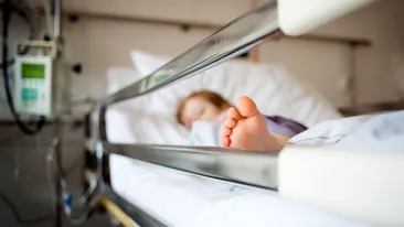 Sfâșietor! Un bebeluș de cinci luni din Botoșani a murit! Ce au descoperit medicii, de fapt, după ce mama le-a spus că s-a înecat cu lapte