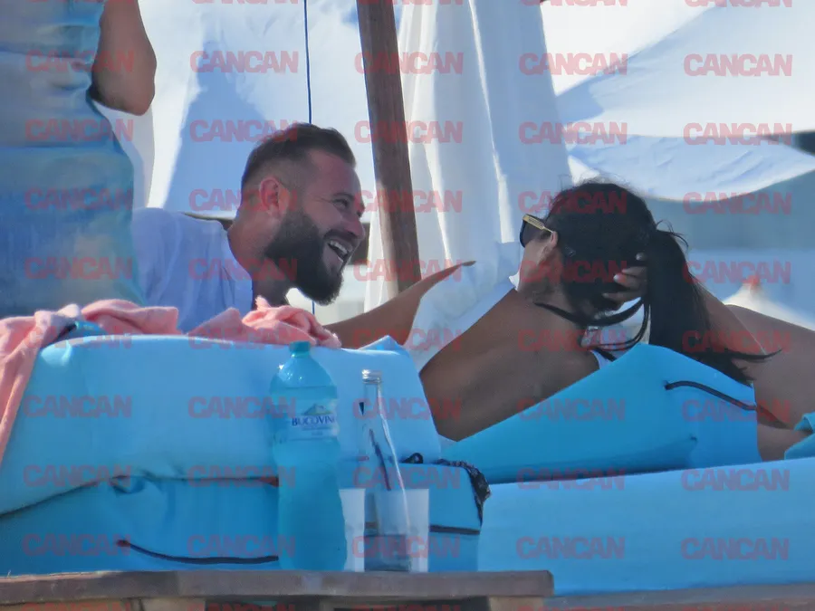 Andrei Neacșu, în formă maximă în compania amantei