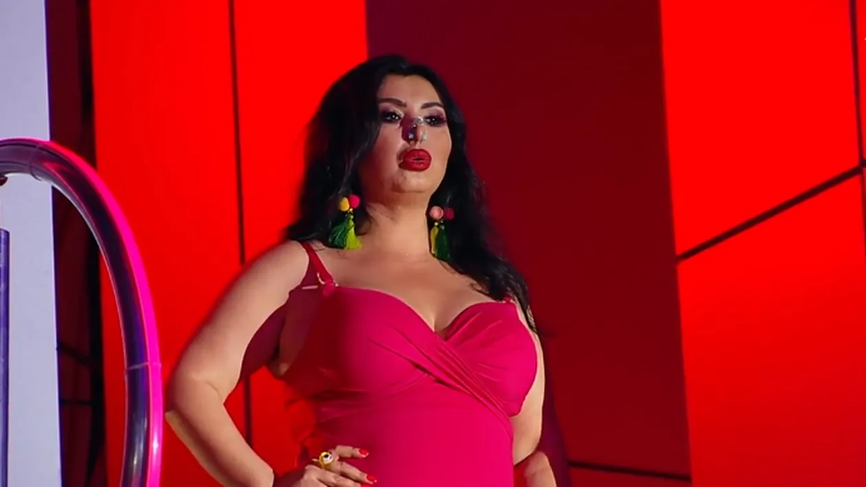 Adriana Bahmuțeanu a făcut show la Splash! Vedete la apă. Ce a spus vedeta chiar înainte de a sări în piscină