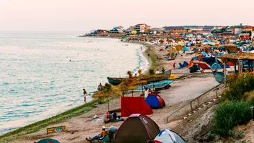 Vama Veche, una dintre destinațiile preferate de turiștii străini! Ce îi atrage pe aceștia pe litoralul românesc