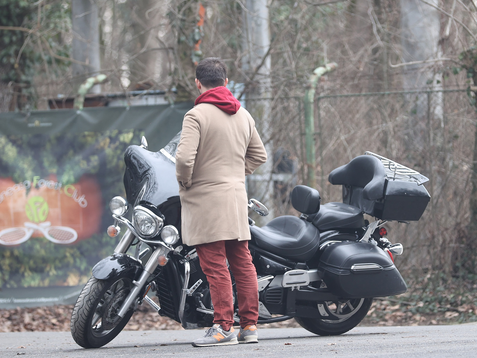 Magicianul Magitot și-a cumpărat o motocicletă / (Sursa: CANCAN.RO)