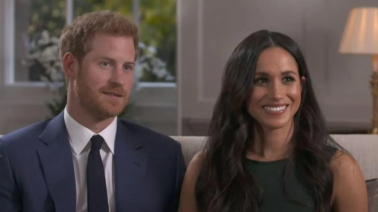 Ce făcea, de fapt, Meghan Markle în timp ce prințul Harry stătea alături de tatăl său. Imaginile au făcut înconjurul planetei