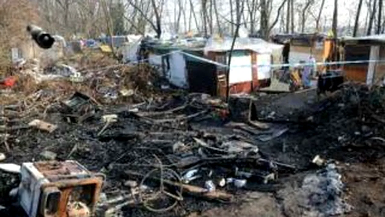 Un copil de 13 ani a murit intr-un incendiu izbucnit intr-o tabara de romi din Milano