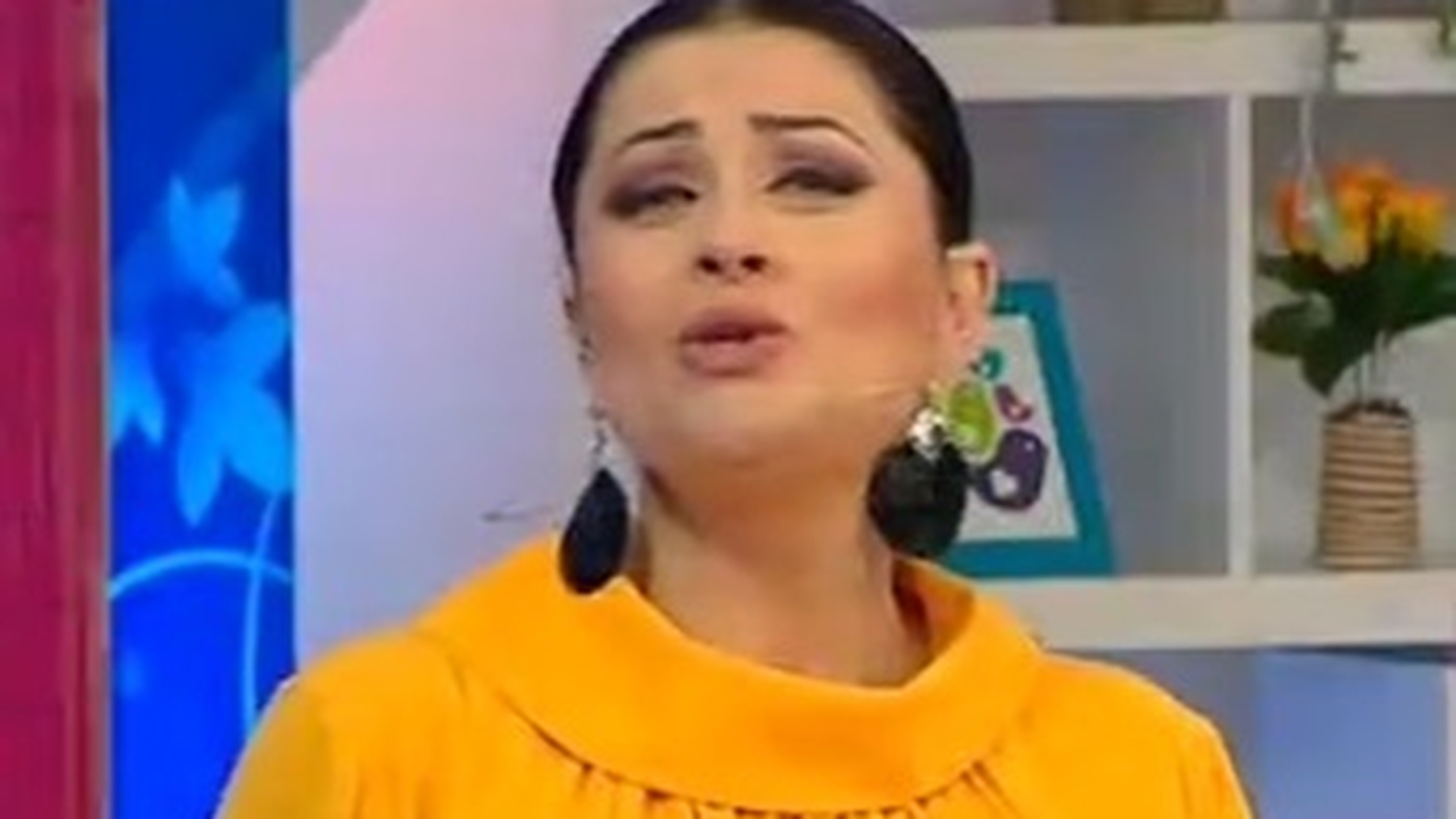 Gabriela Cristea a îmbrăcat o nouă rochie de gravidă, dar nu a reuşit să mascheze sarcina! Prietenii au reacţionat: ”Vai, ce urât!”