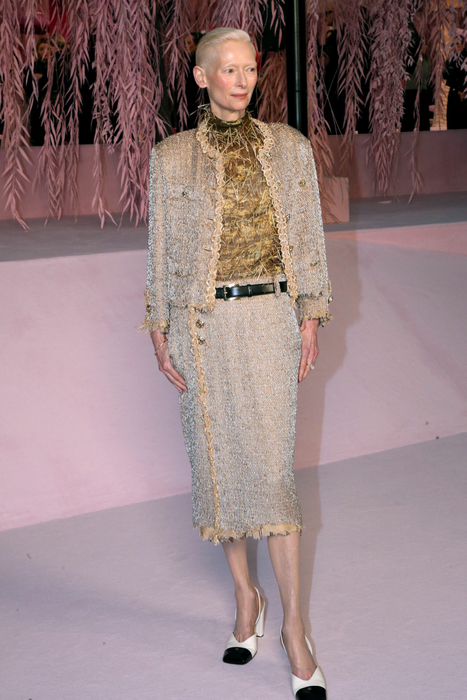 Tilda Swinton - Défilé de Mode Chanel - Front Row, Collection Haute Couture Printemps/Été 2026, dans le cadre de la Fashion Week de Paris, France, le 27 Janvier 2026. © Bertrand Rindoff / Bestimage Chanel Haute Couture Spring/Summer 2026 show as part of Paris Fashion Week on January 27, 2026 in Paris, France.