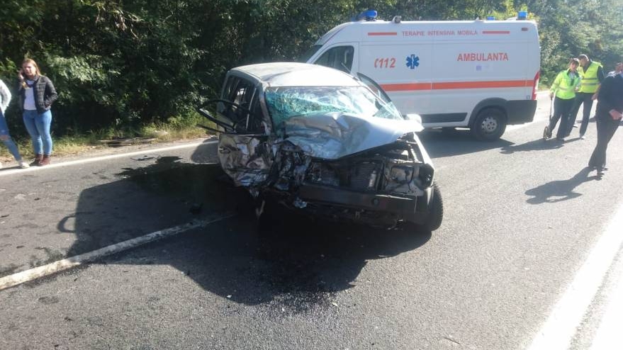 Accident grav în Constanța! Trei persoane au ajuns la spital
