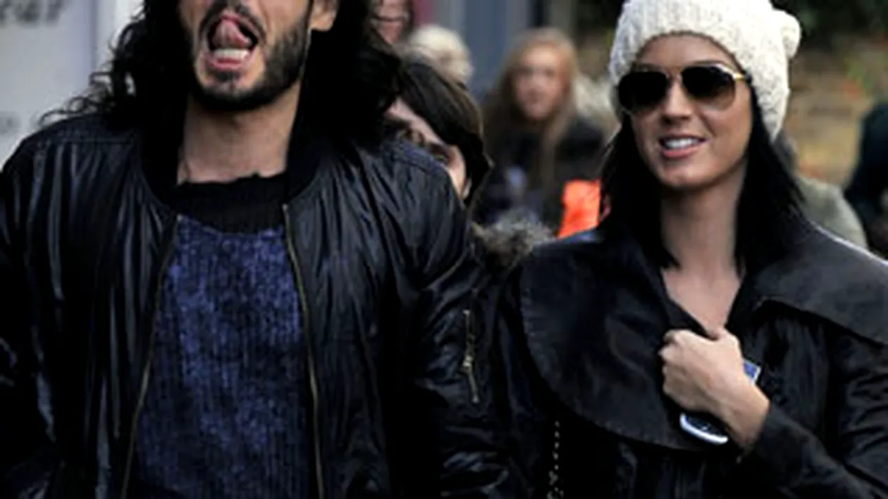 Katy Perry si Russell Brand s-au logodit