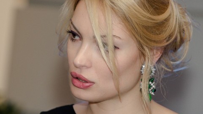VALENTINA PELINEL a cerut să fie întărită paza la clinică! De ce a făcut blonda acest gest