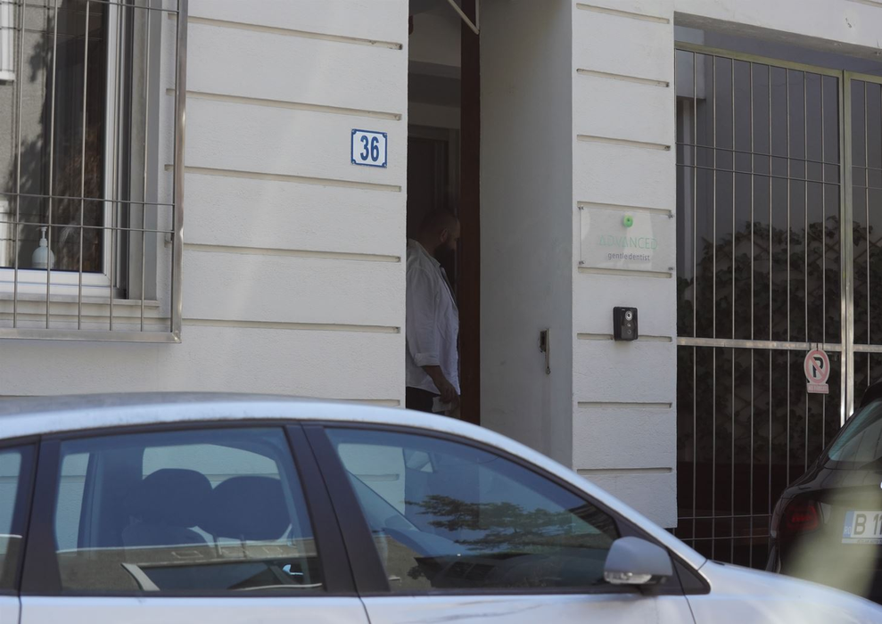 Adrian Hădean a ajuns la clinica stomatologică (Foto: CANCAN.RO)