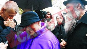 Sa va amintiti si de noi, batranii!