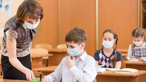 Cum se va face evaluarea elevilor care vor continua școala online + Ce se întâmplă cu examenele