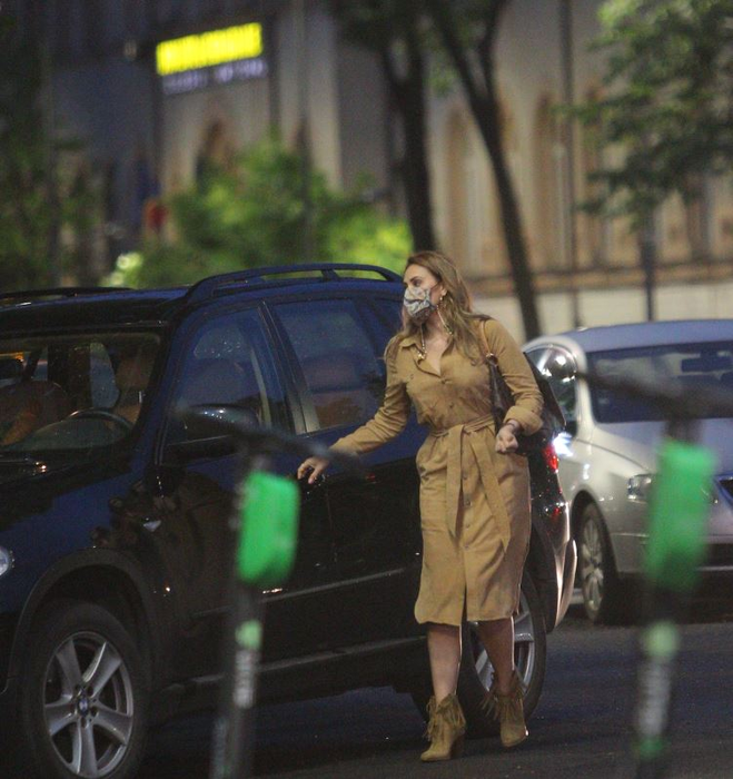 Iulia Vântur, apariție de senzație prin București